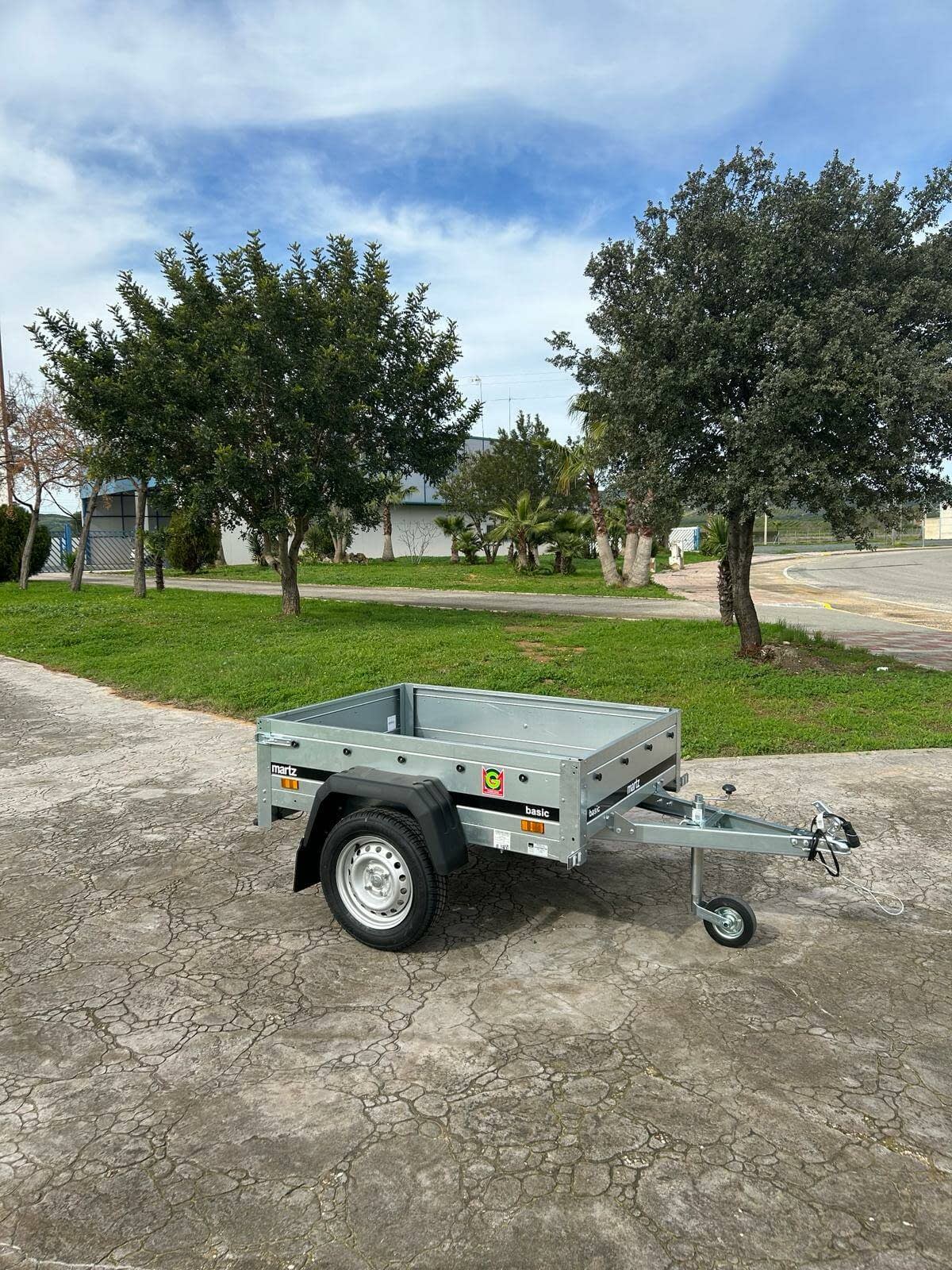 Remolque basic 150 1470x1060x300mm