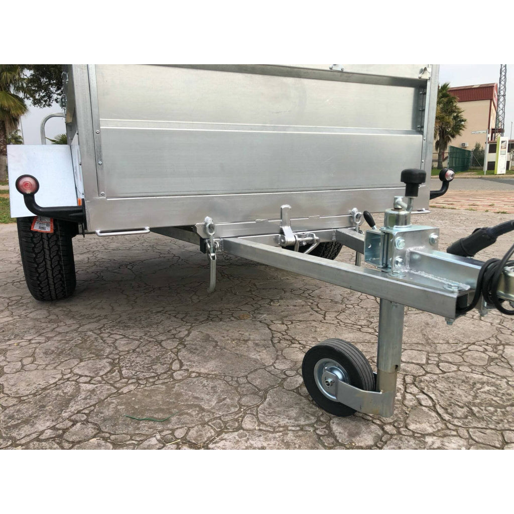 Remolque basculante por inercia todo terreno con freno